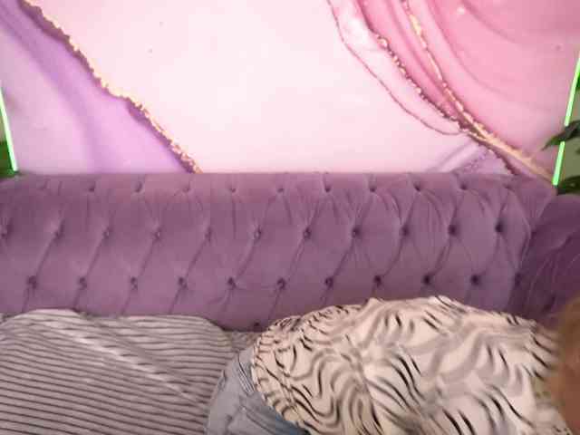 AlinaLemon webcam