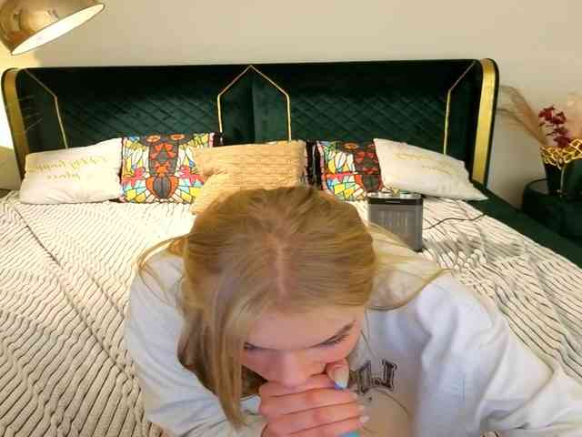 AlinaLemon webcam