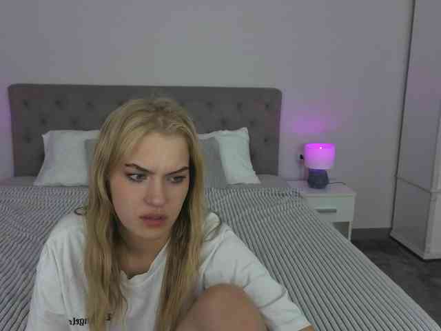 AlinaLemon webcam