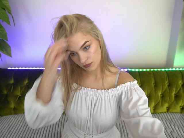 AlinaLemon webcam