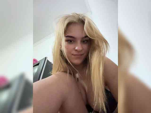 AlinaLemon webcam