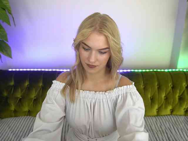 AlinaLemon webcam
