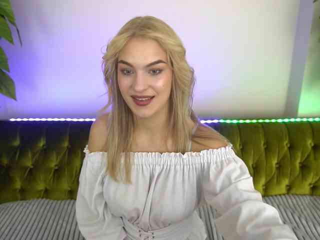 AlinaLemon webcam