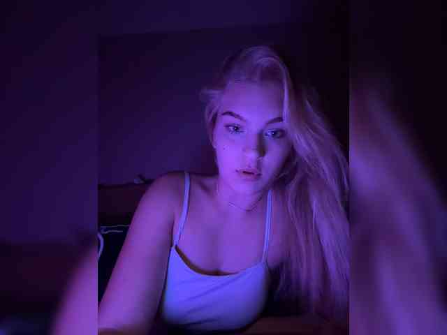 AlinaLemon webcam