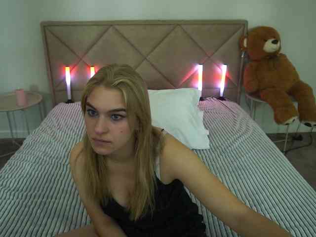 AlinaLemon webcam