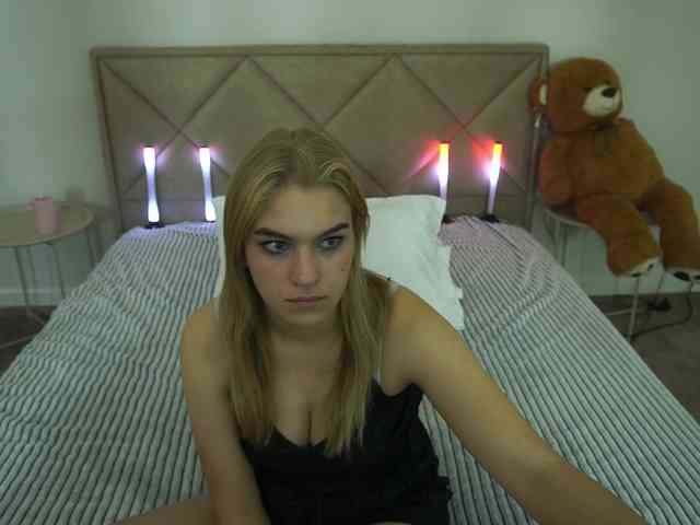 AlinaLemon webcam