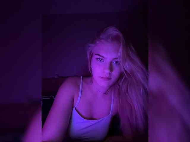AlinaLemon webcam