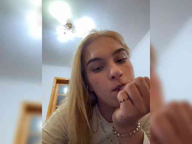 AlinaLemon webcam