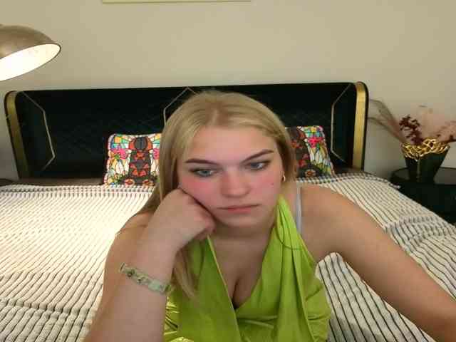 AlinaLemon webcam