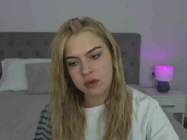AlinaLemon webcam
