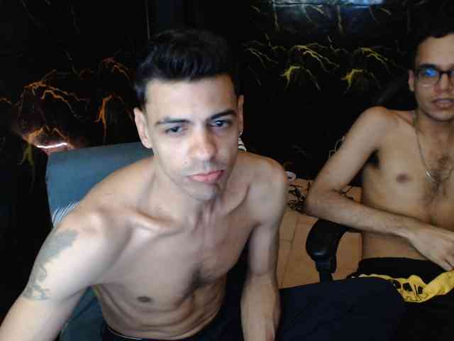 Sexmaster-and-young Sex Cam Show