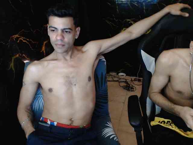 Sexmaster-and-young Sex Cam Show