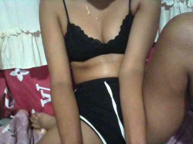 Linah98 webcam