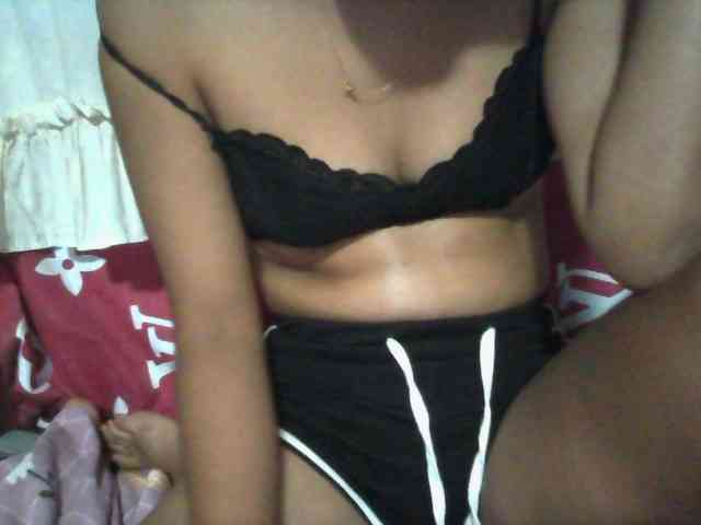 Linah98 webcam