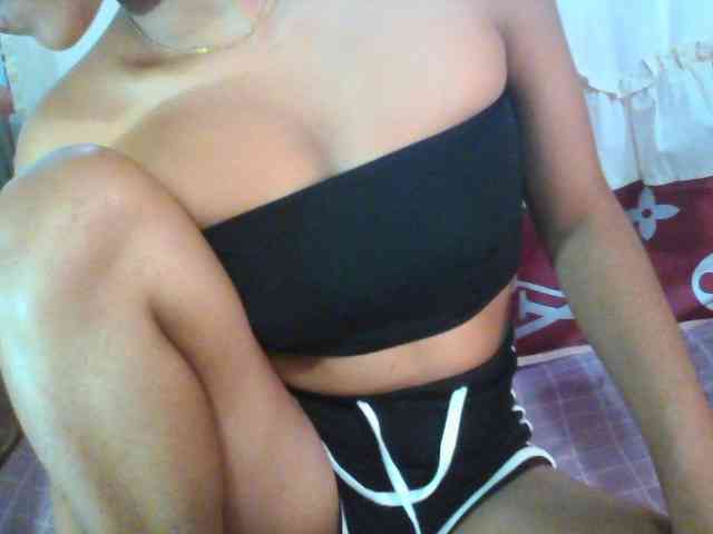 Linah98 webcam