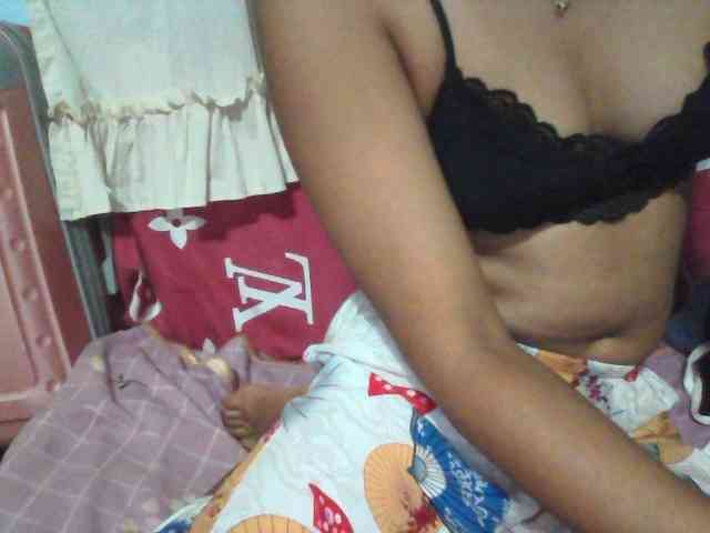 Linah98 webcam