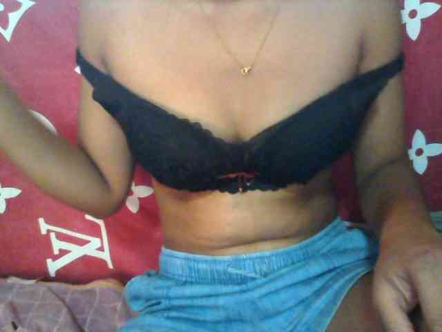 Linah98 webcam