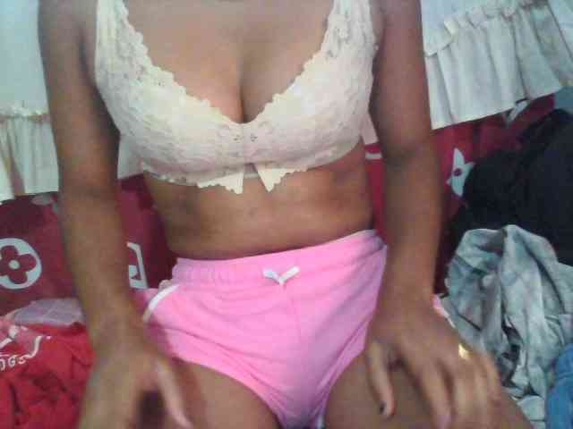 Linah98 webcam