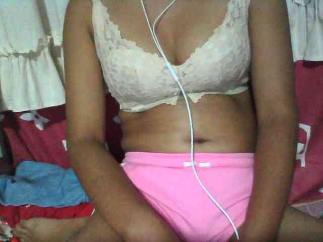 Linah98 webcam