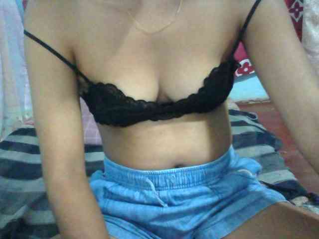 Linah98 webcam