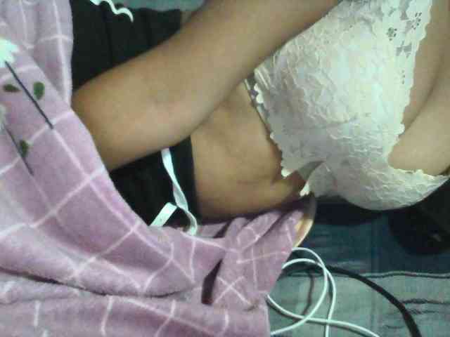 Linah98 webcam