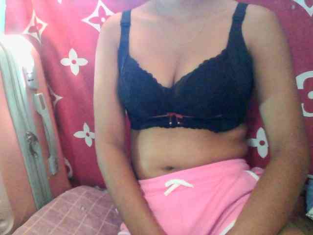 Linah98 webcam
