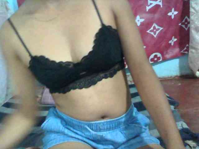 Linah98 webcam