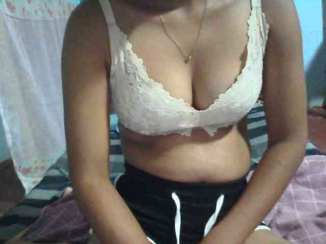 Linah98 webcam