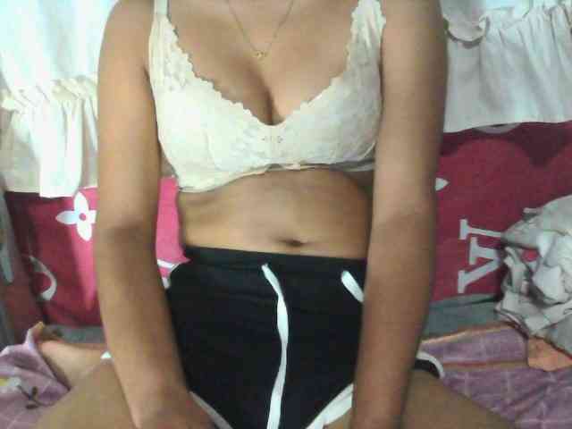 Linah98 webcam