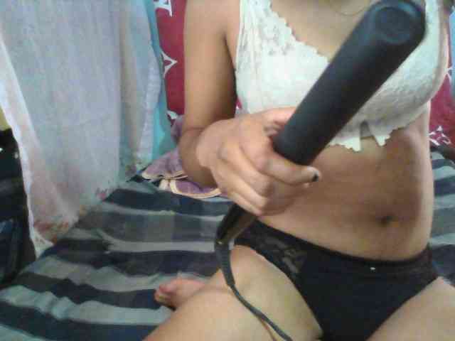 Linah98 webcam