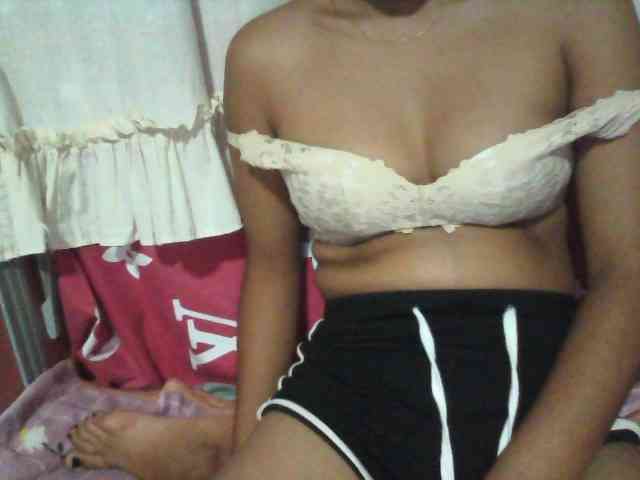 Linah98 webcam