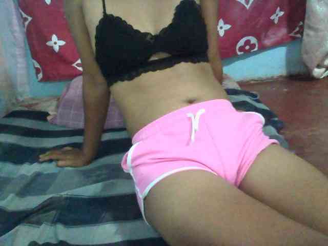 Linah98 webcam