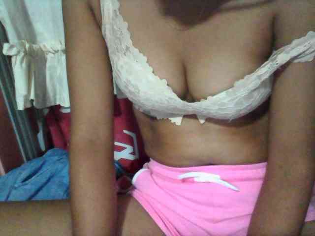 Linah98 webcam