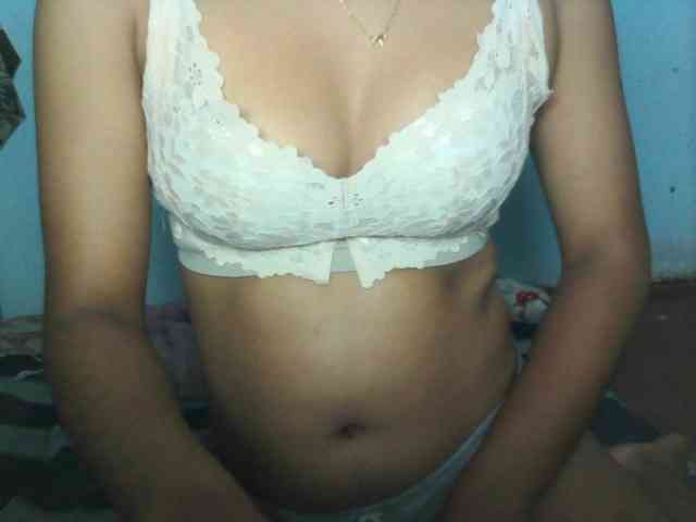 Linah98 webcam
