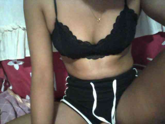 Linah98 webcam