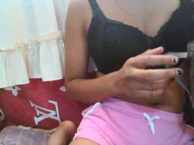 Linah98 webcam