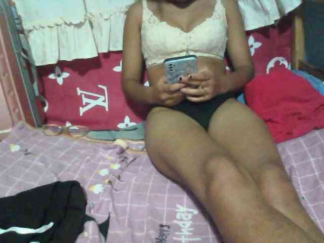 Linah98 webcam