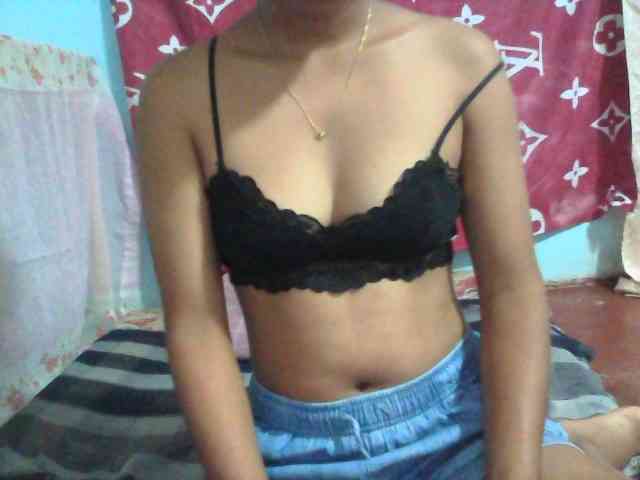 Linah98 webcam