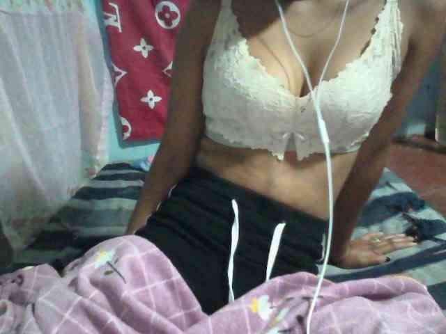 Linah98 webcam