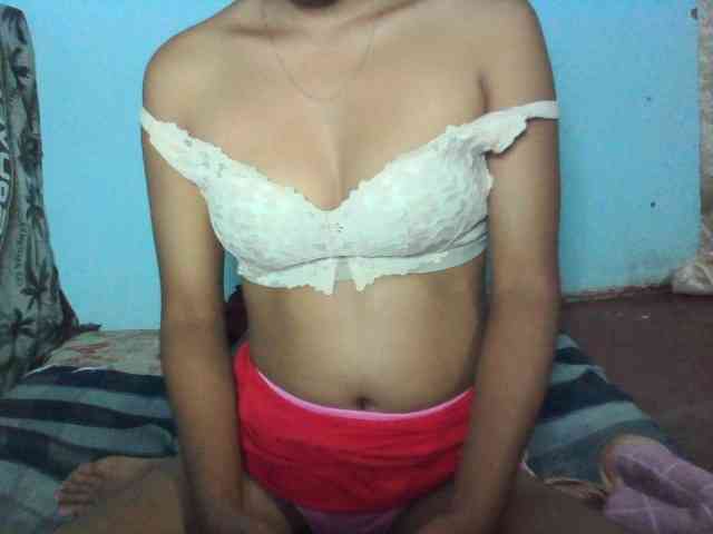 Linah98 webcam