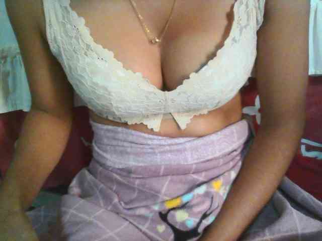 Linah98 webcam