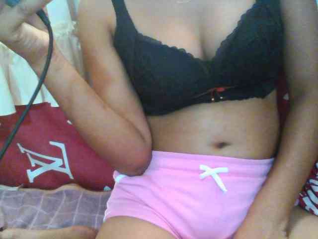 Linah98 webcam