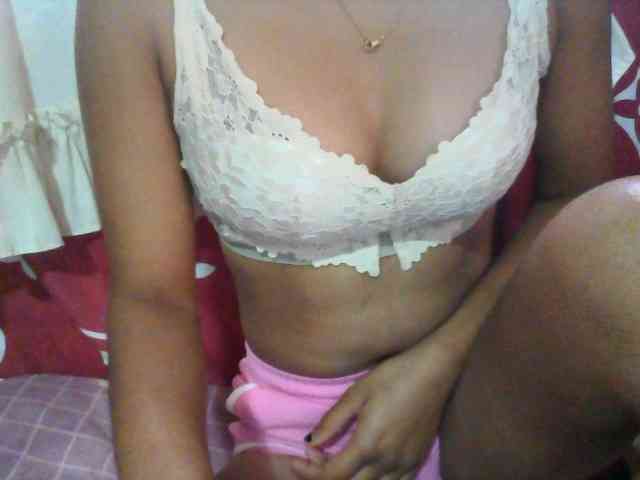 Linah98 webcam