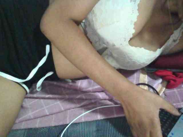 Linah98 webcam