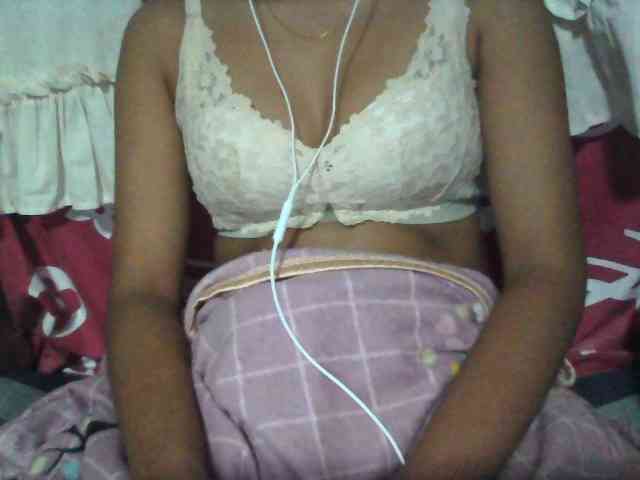 Linah98 webcam