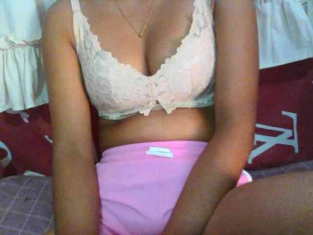 Linah98 webcam