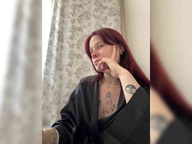 stillHer webcam