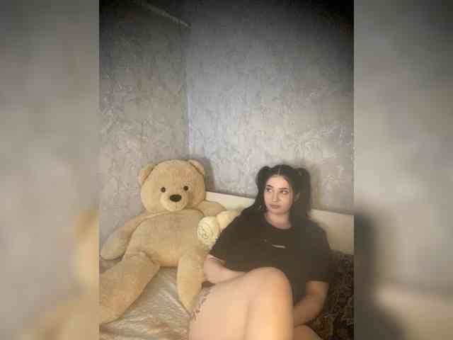Model: _Lisaaa_