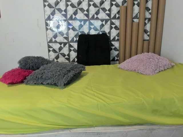 coffeandmilk1 live cam