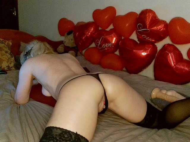 секс с HoneyLuna7